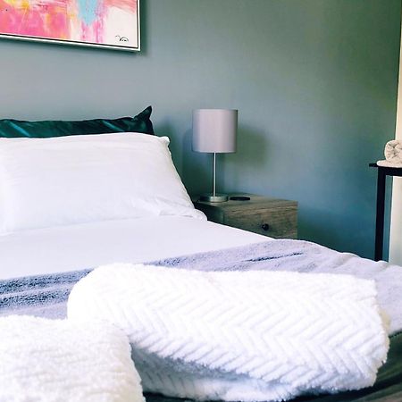 Modern 2 Bed House- Free Parking And Close To The Centre 브리스틀 외부 사진