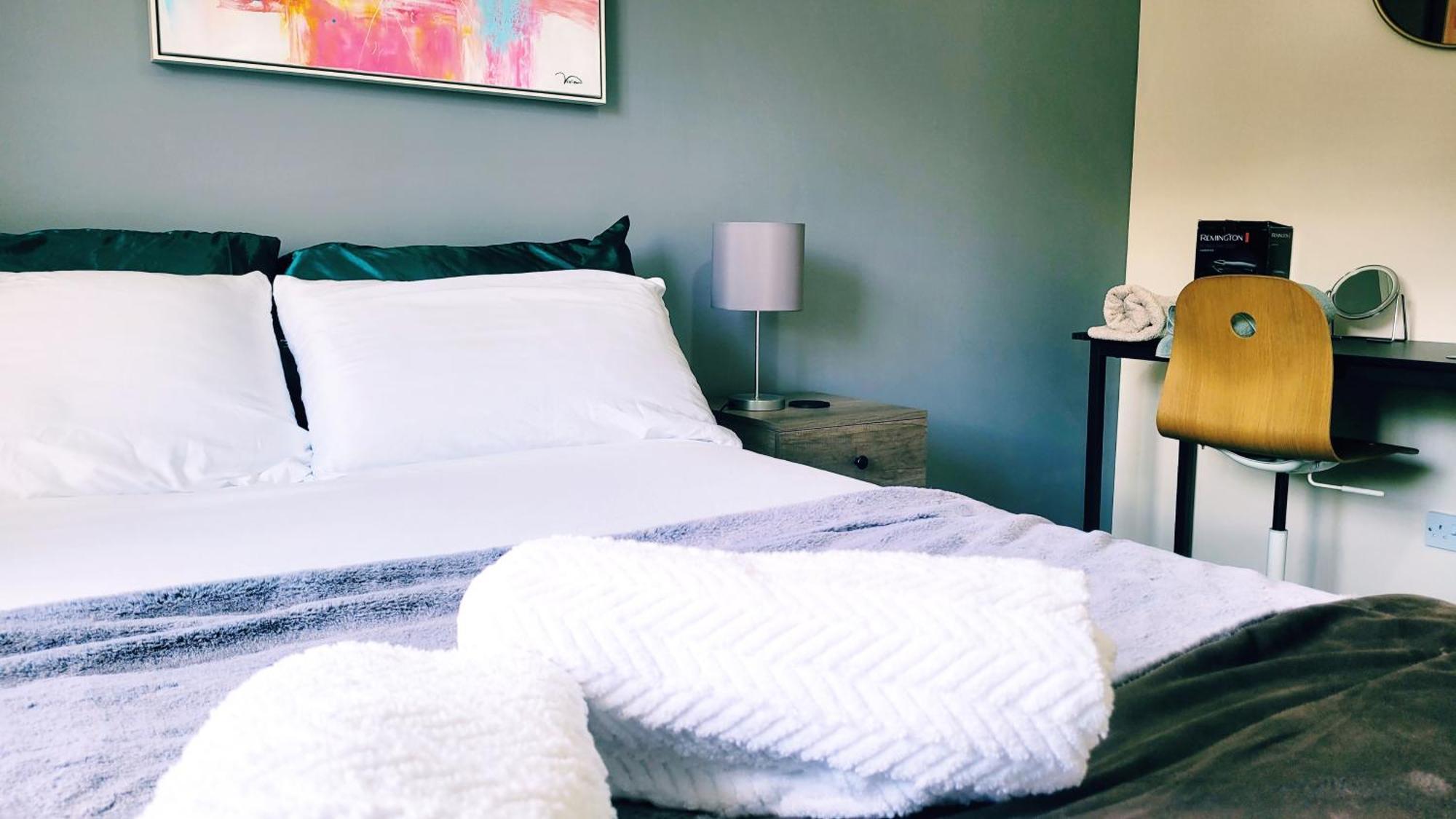 Modern 2 Bed House- Free Parking And Close To The Centre 브리스틀 외부 사진