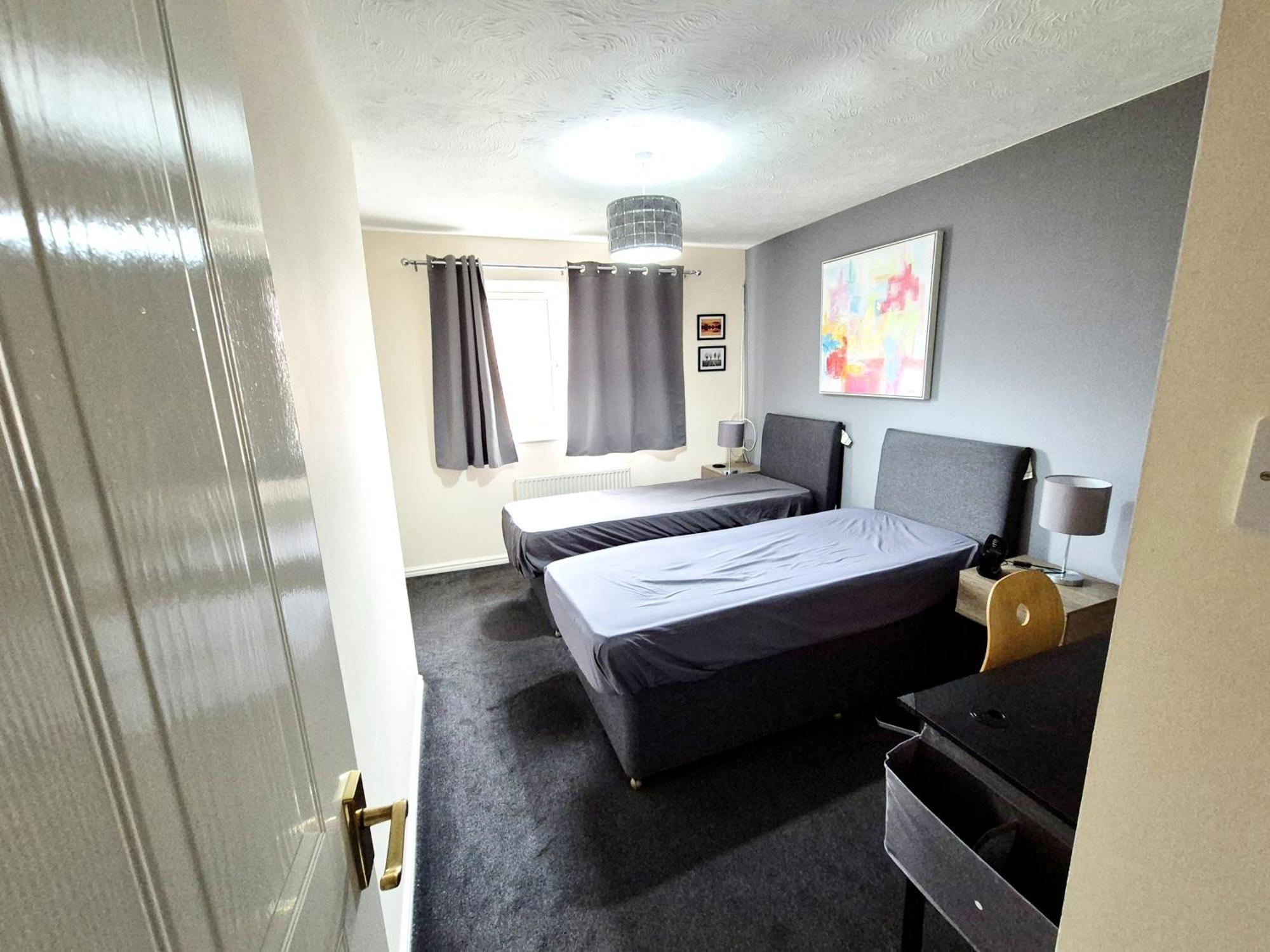 Modern 2 Bed House- Free Parking And Close To The Centre 브리스틀 외부 사진